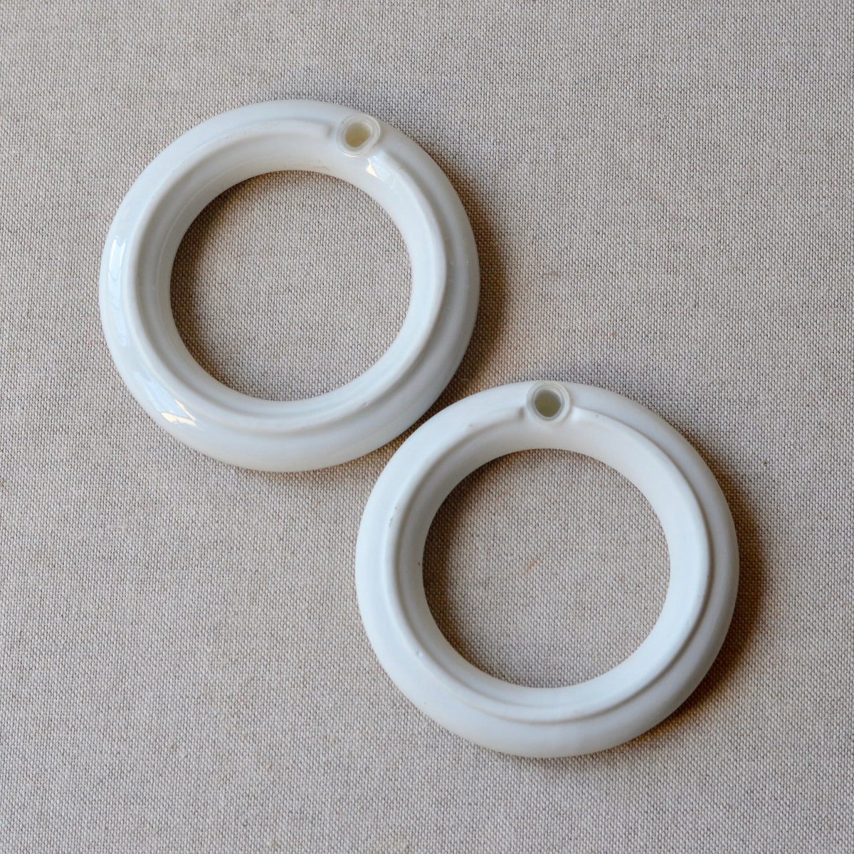 RINGS Salt + Pepper shaker set