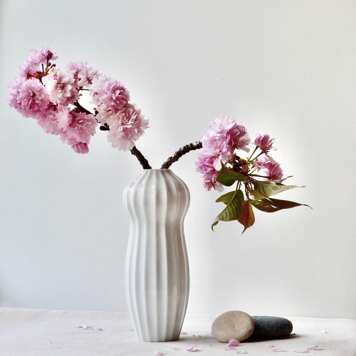 MAJA tall ribbed porcelain Ikebana vase in Japandi style