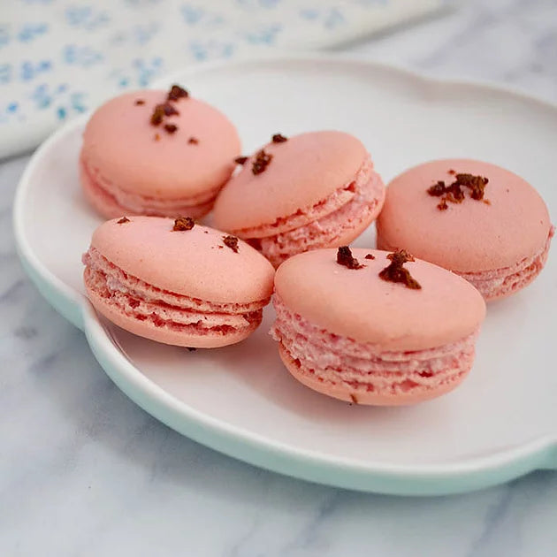 Strawberries & Cream Macarons