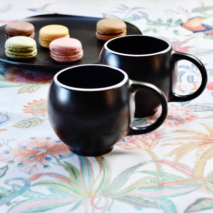 Black ceramic Eva teacups set with stoneware finish