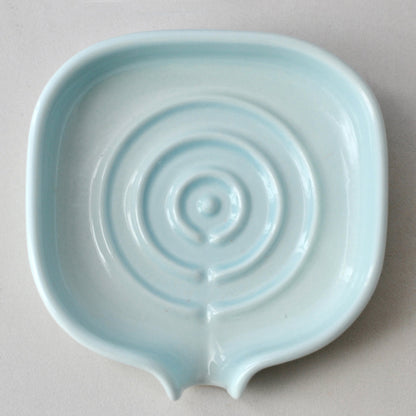 Celadon self draining ceramic soap dish porcelain holder