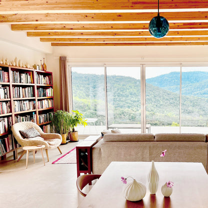 Jarrón alto de porcelana texturizada