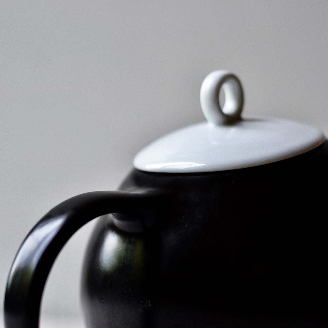 Eva teapot - Black