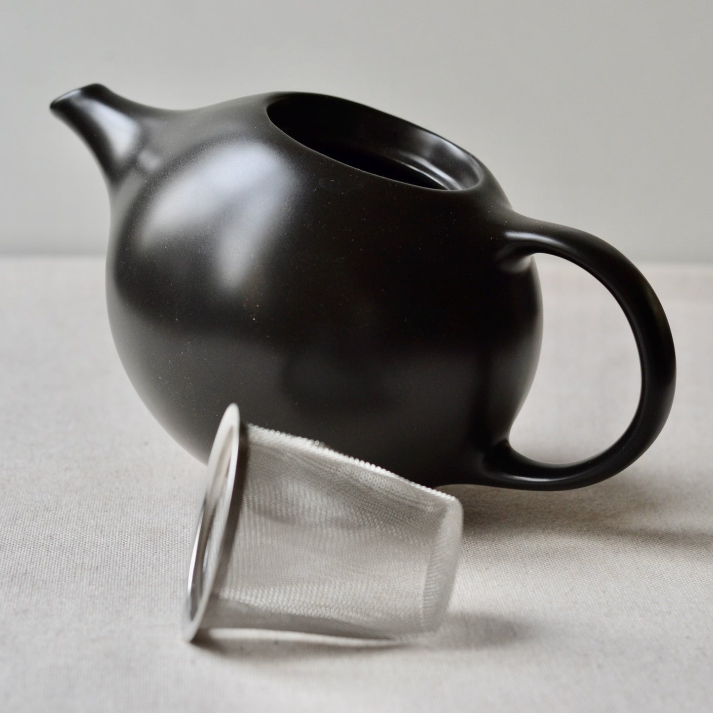 Eva teapot - Black